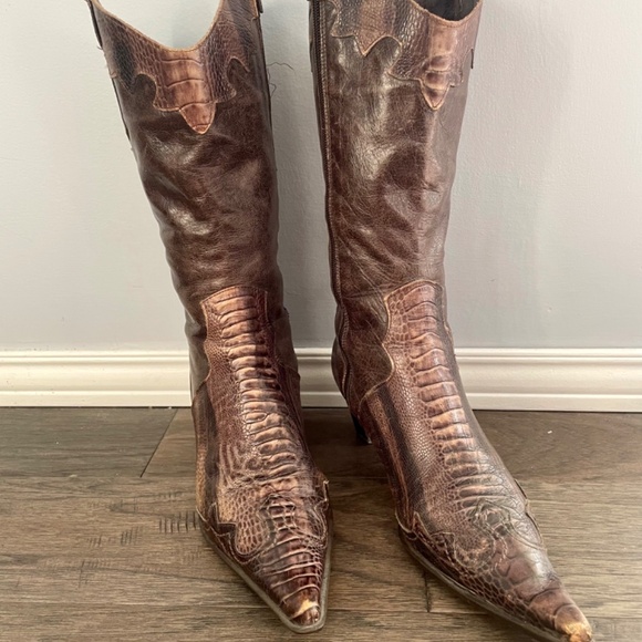 Italian leather boots. - Picture 2 of 3